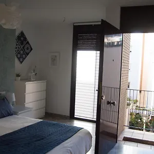 Luminoso Y Coqueto En Appartamento Málaga